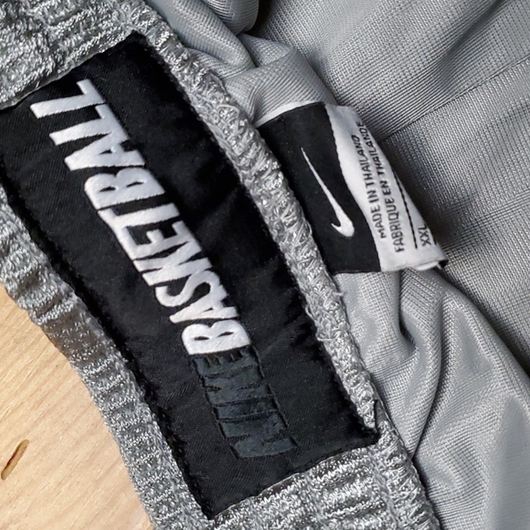 🏀REDUCED!🏀 Nike Basketball Shorts XXL - Picture 3 of 6